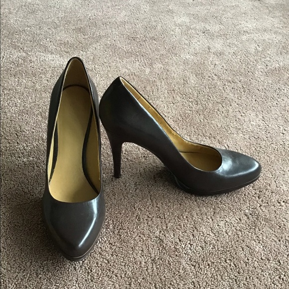 Chocolate brown platform pumps - Picture 1 of 2